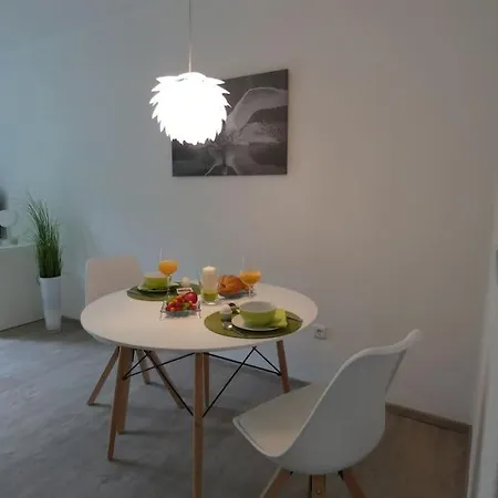 Ruhiges Garten-studio Chiara Gstadt Laeufers Chiemsee Apartman Gstadt am Chiemsee