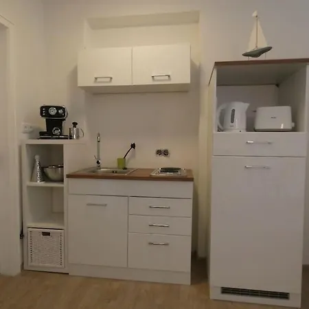 Ruhiges Garten-studio Chiara Gstadt Laeufers Chiemsee Apartman