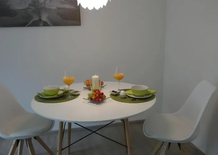 Ruhiges Garten-studio Chiara Gstadt Laeufers Chiemsee Daire *